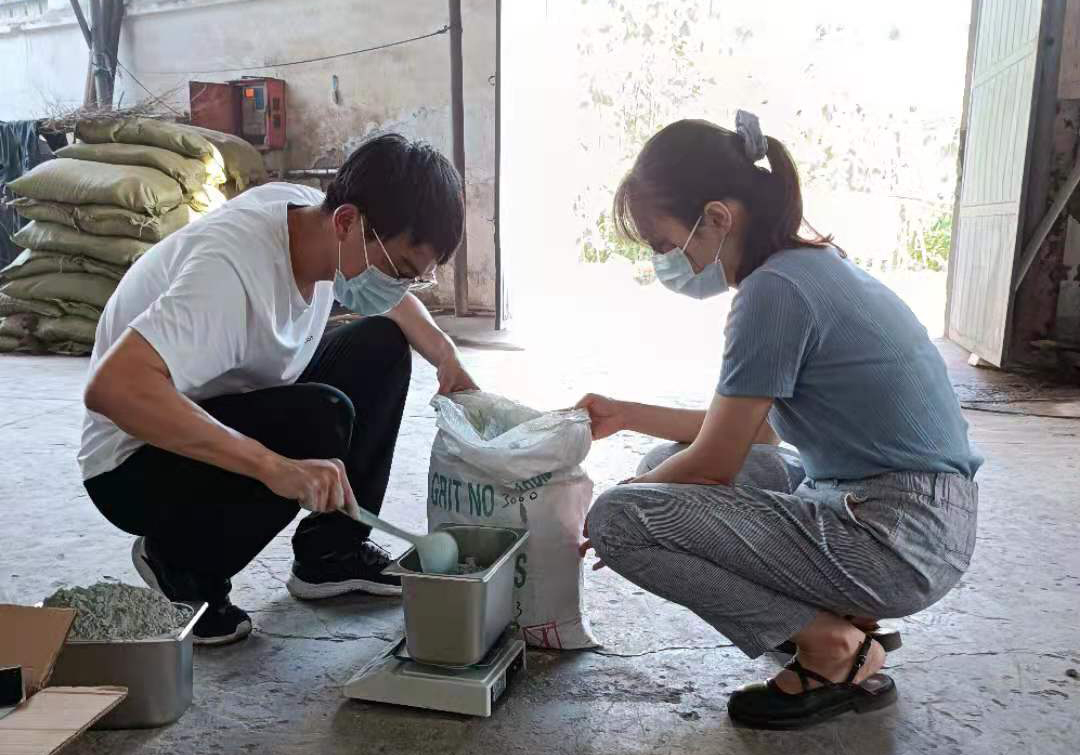 上海交通大學(xué)來公司開展新型鎂材實(shí)驗(yàn)